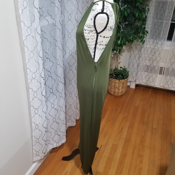 Jumpsuit Open on the Sides Without Sleeves Color Olive Green SIZE M. - Picture 10 of 17